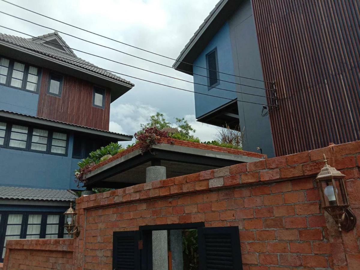 P.O.E Posh Homestay Petchaburi Esterno foto